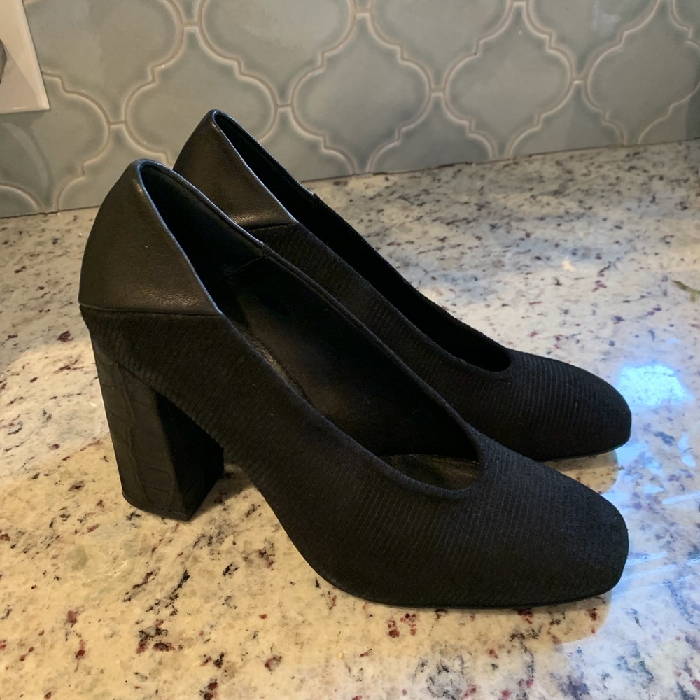 Free People Take Heart Heels